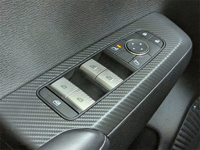 New 2025 Mitsubishi Outlander ES image 28