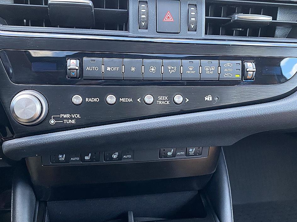 Used 2024 Lexus ES 350 w/ Premium Package image 25