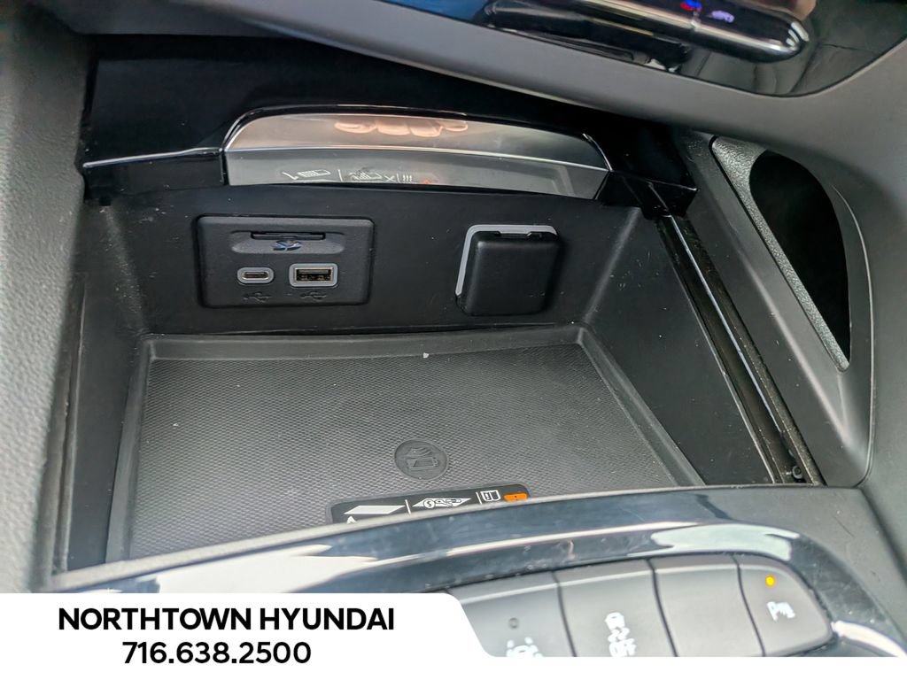 Used 2021 Buick Envision Avenir AWD/4WD image 16