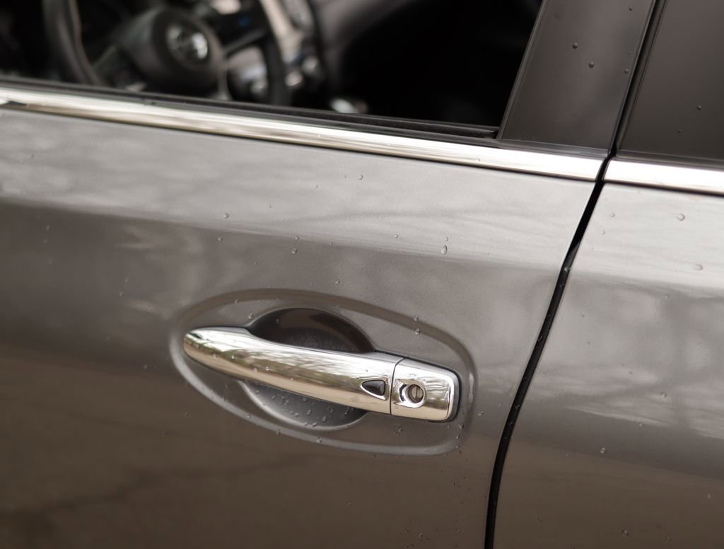 Used 2019 Nissan Rogue SL w/ Premium Package image 38