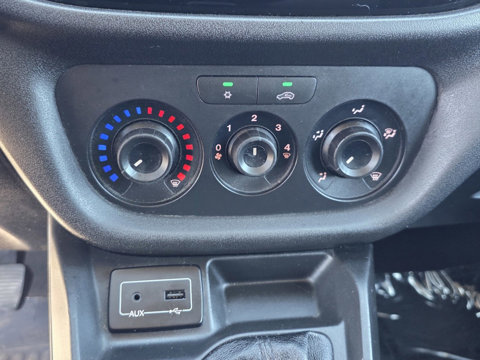 Used 2016 RAM ProMaster City Tradesman SLT w/ Rear Back-up Camera Group image 28