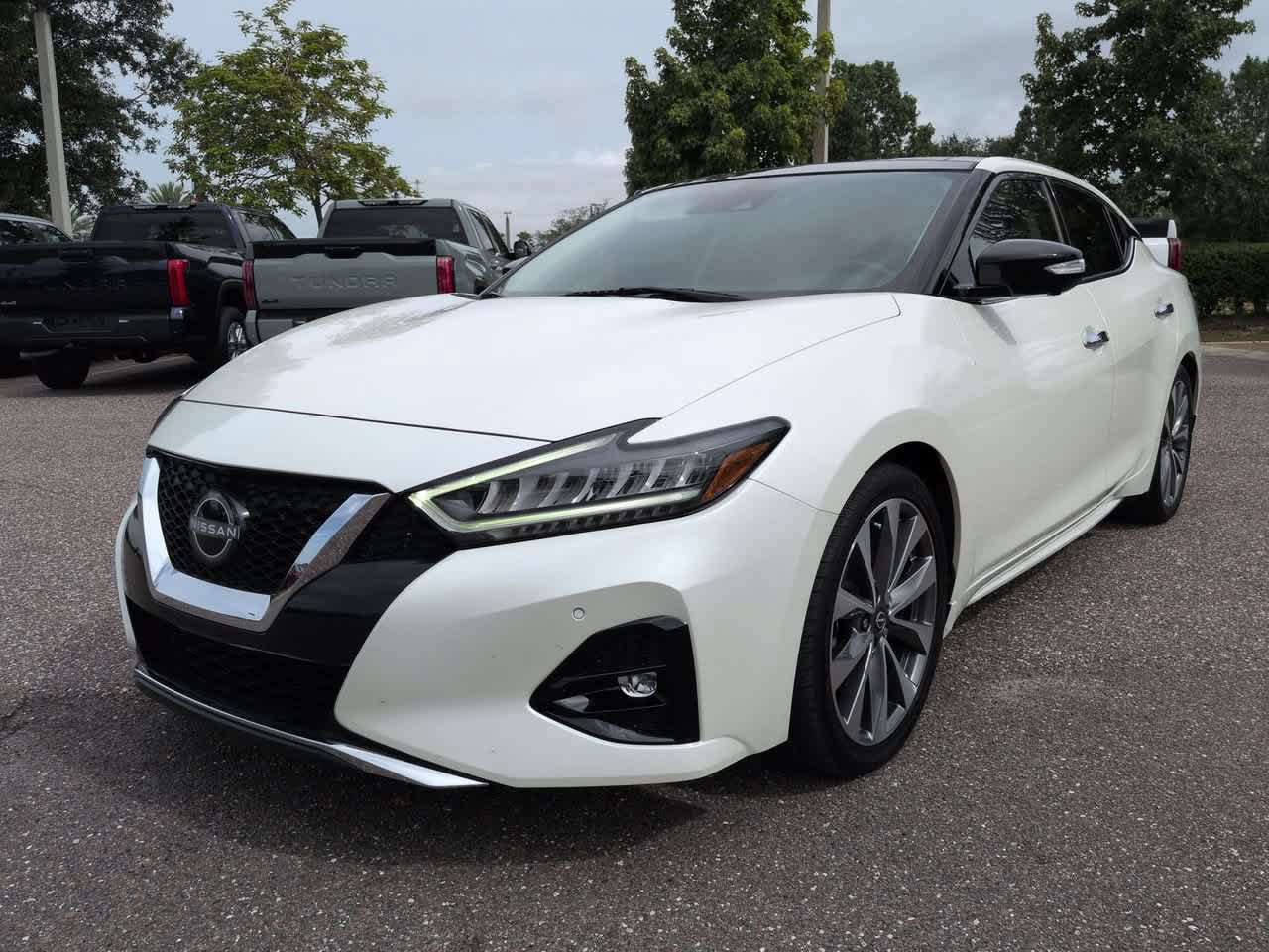 Used 2023 Nissan Maxima Platinum w/ Sport Mat Group FWD image 2