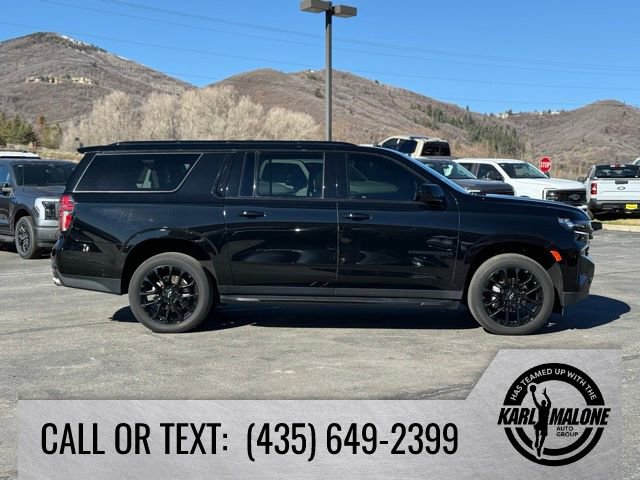 Used 2023 Chevrolet Suburban RST w/ Sport Performance Package image 6