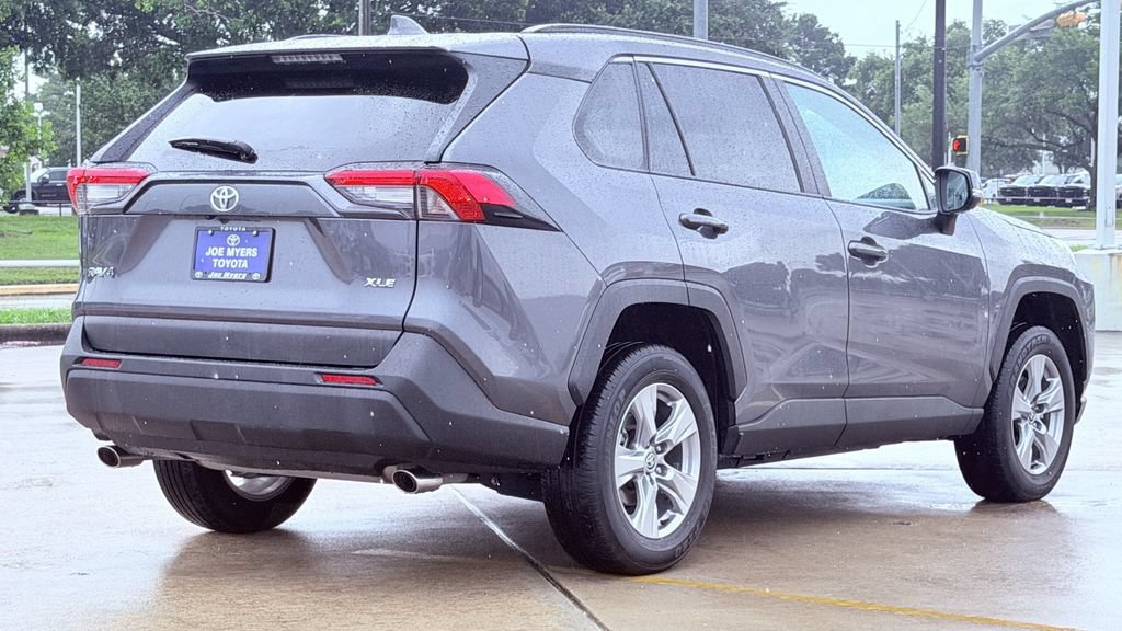 Used 2025 Toyota RAV4 XLE FWD image 7