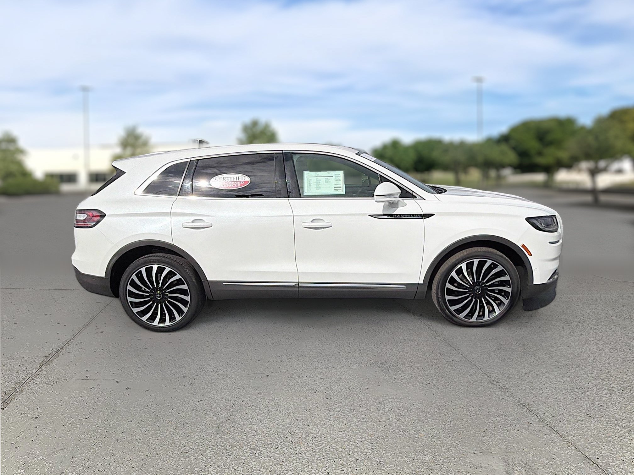 Certified 2023 Lincoln Nautilus Black Label w/ Cargo Utility Package AWD/4WD image 8
