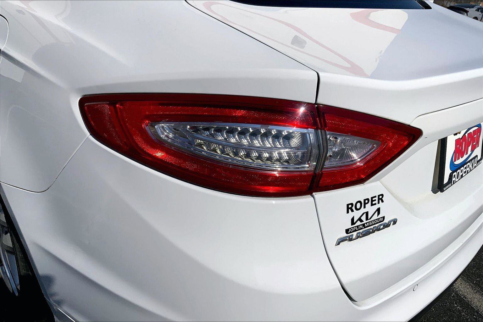 Used 2015 Ford Fusion SE w/ Equipment Group 202A image 27