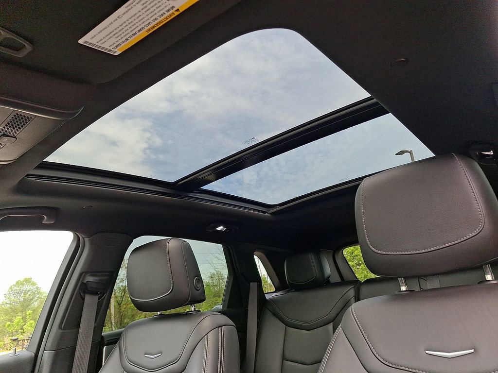 Used 2022 Cadillac XT5 Premium Luxury AWD/4WD image 14