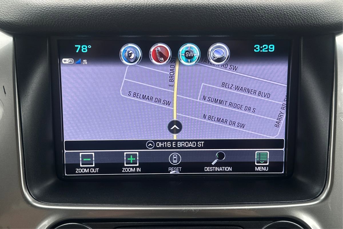 Used 2018 Chevrolet Suburban LT image 30