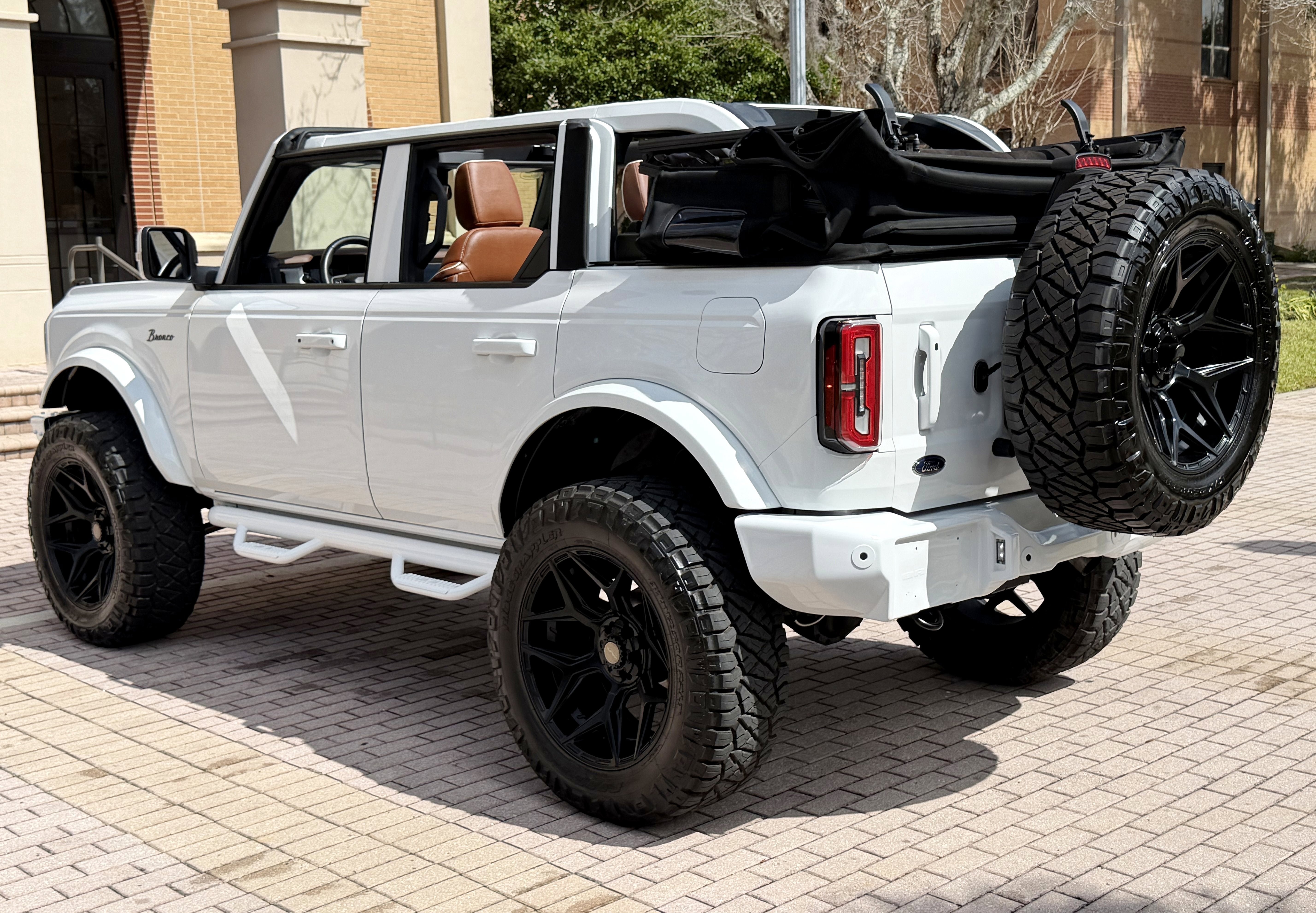 Used 2024 Ford Bronco Outer Banks image 15