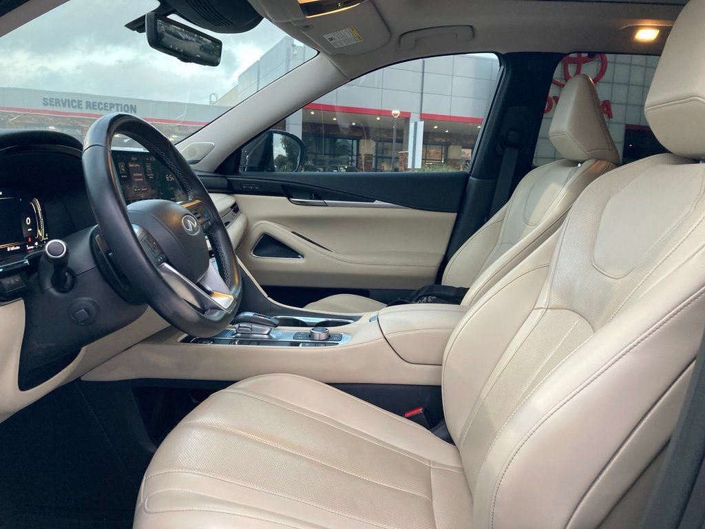 Used 2023 INFINITI QX60 Sensory w/ Vision Package FWD image 10
