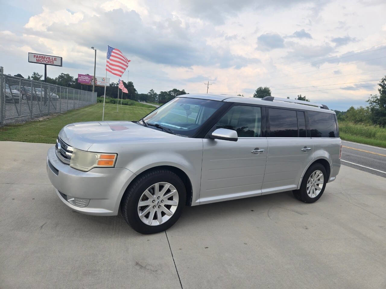Used 2009 Ford Flex SEL image 2