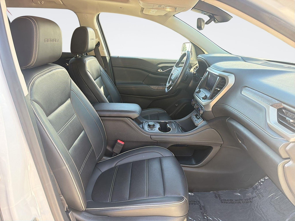Used 2022 GMC Acadia Denali w/ Denali Ultimate Package AWD/4WD image 32