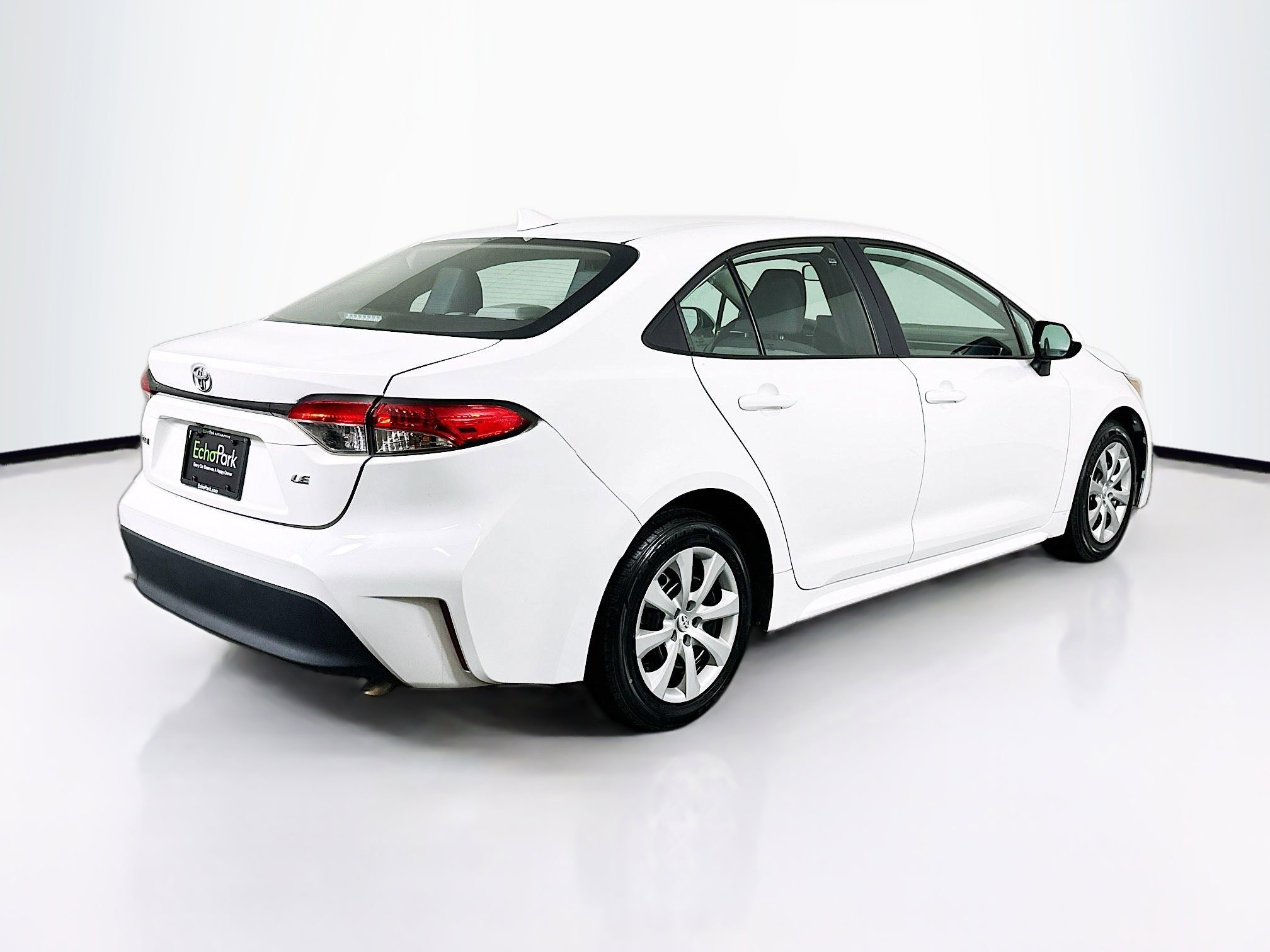 Used 2024 Toyota Corolla LE image 9