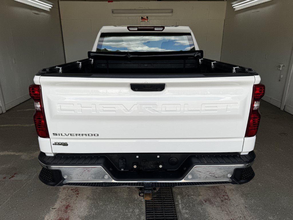 Used 2024 Chevrolet Silverado 1500 W/T w/ Z71 Off-Road Package AWD/4WD image 8