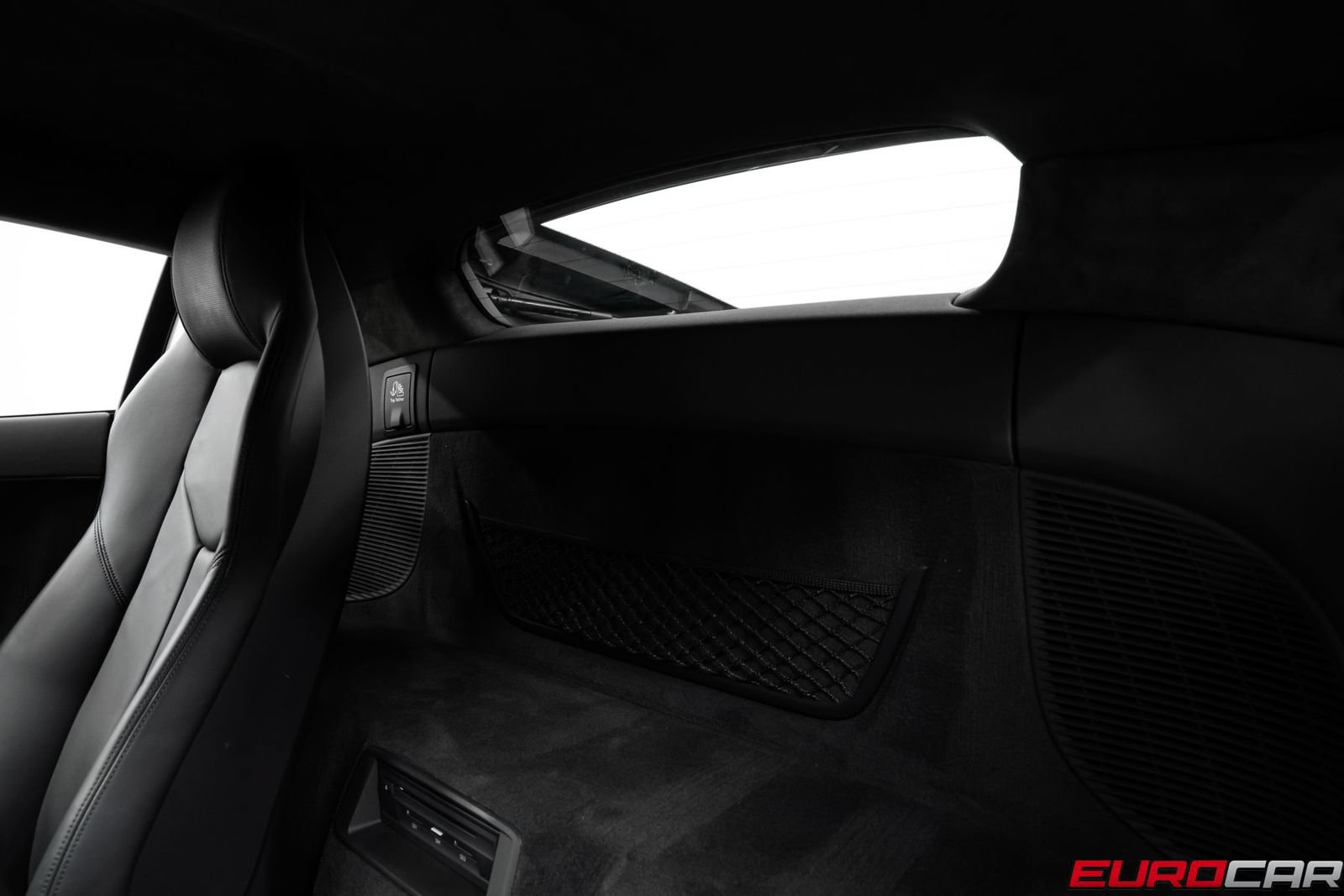 Used 2021 Audi R8 V10 w/ Premium Package RWD image 38