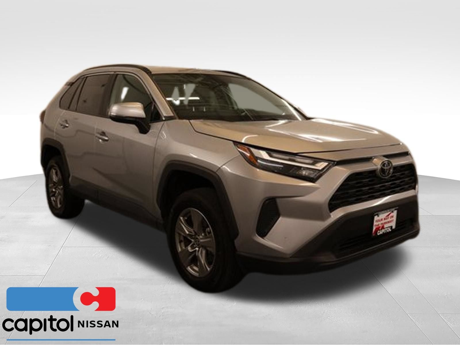 Used 2025 Toyota RAV4 XLE AWD/4WD image 1