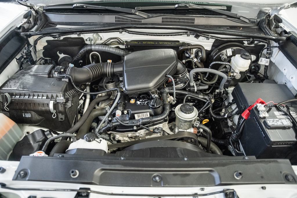 Used 2021 Toyota Tacoma SR w/ SR Convenience Package image 17