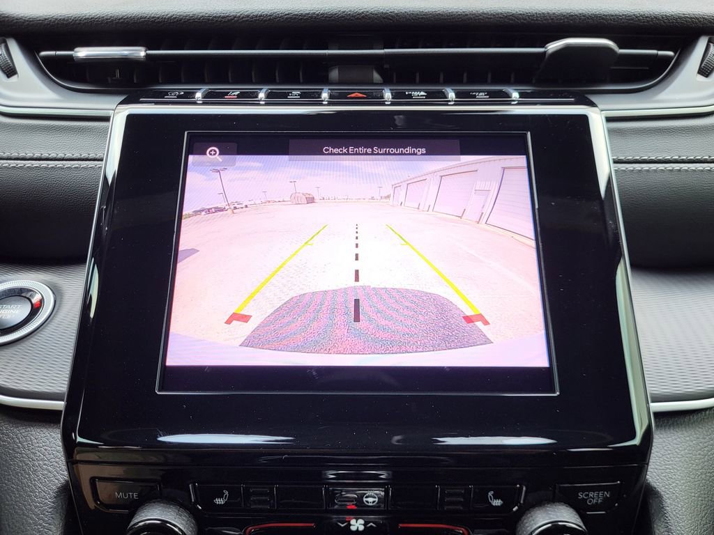 New 2025 Jeep Grand Cherokee Altitude image 19