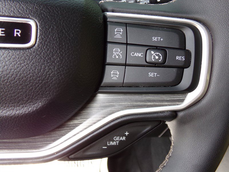 Used 2023 Jeep Wagoneer Series III w/ Convenience Group I AWD/4WD image 40