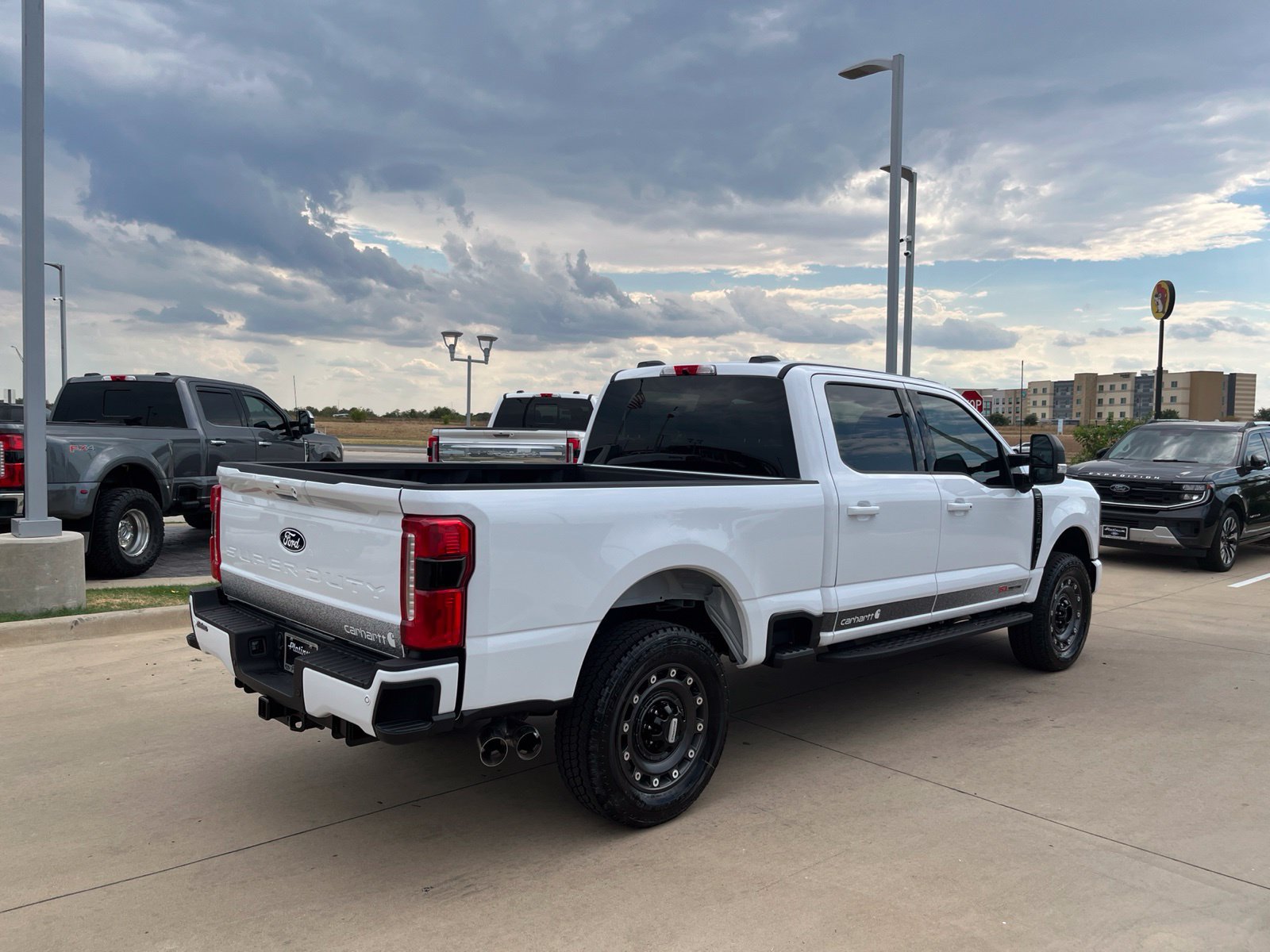 New 2027 Ford F250 XLT w/ XLT Premium Package AWD/4WD image 6