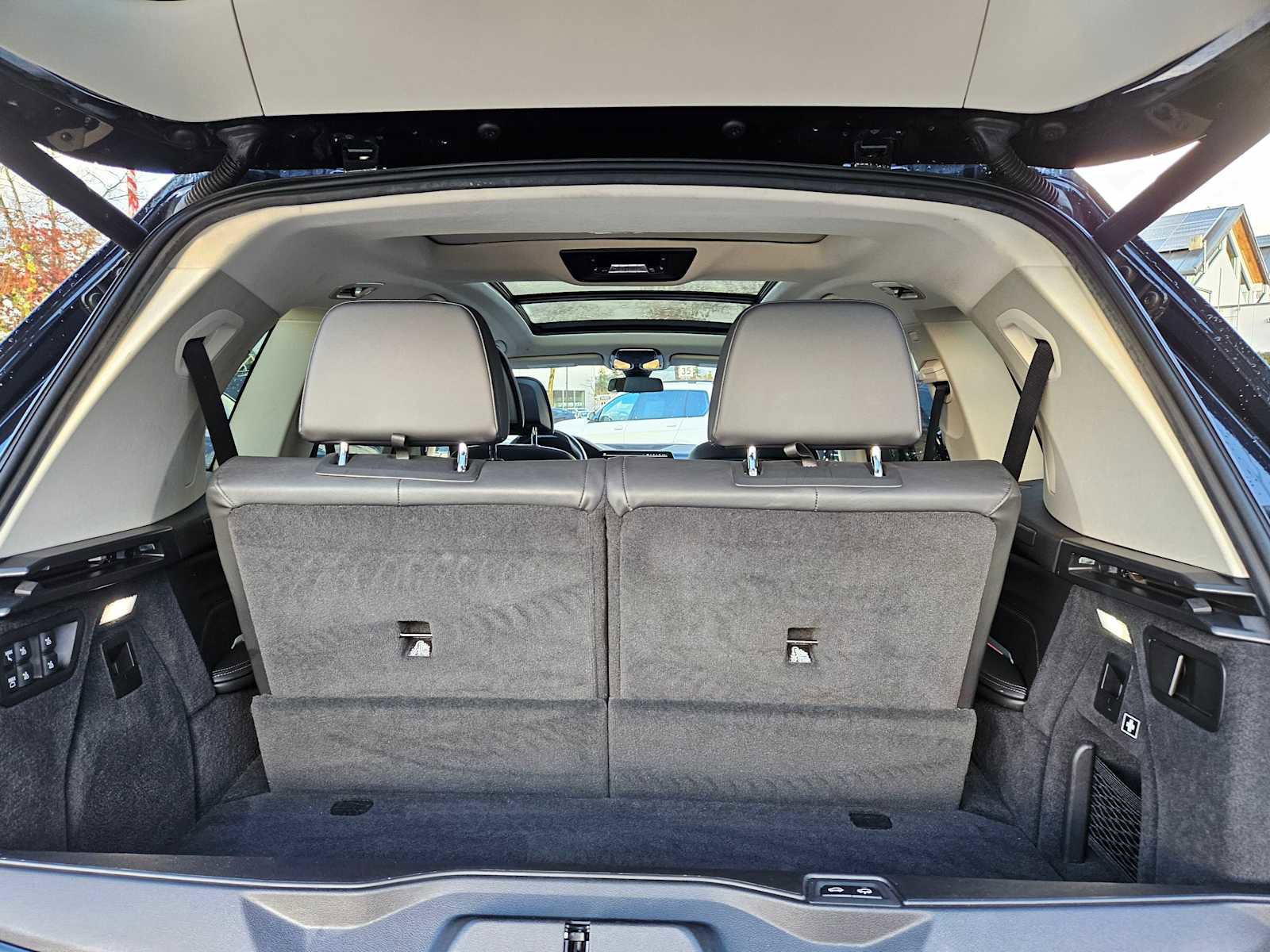 Used 2020 BMW X7 xDrive40i w/ Premium Package image 18