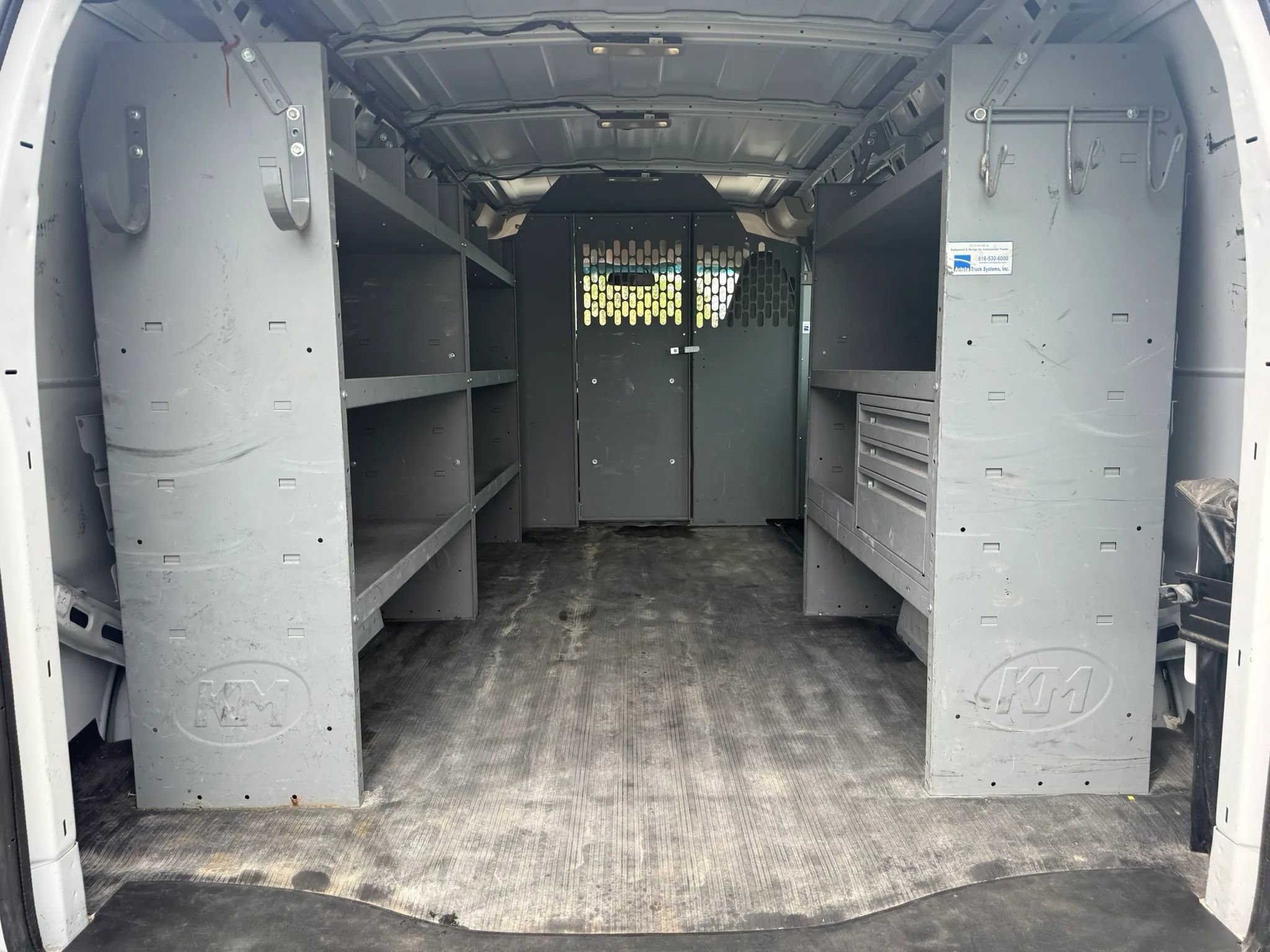 Used 2018 Chevrolet Express 2500 w/ Driver Convenience Package RWD image 22