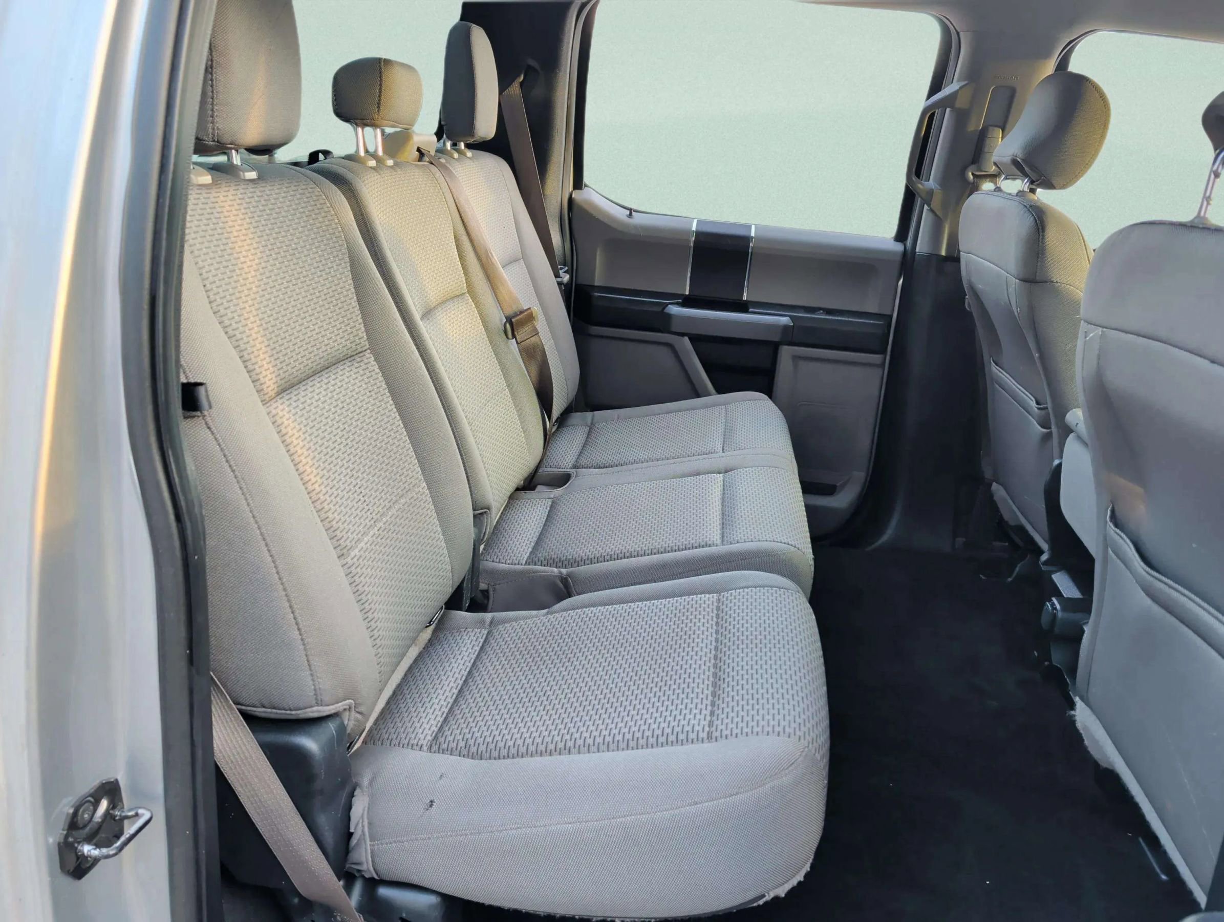 Used 2015 Ford F150 XLT AWD/4WD image 19