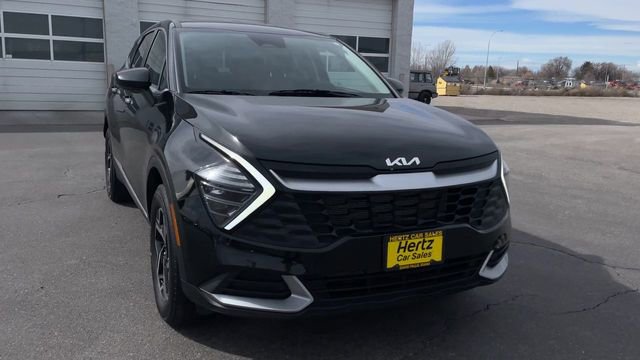 Used 2025 Kia Sportage LX image 4