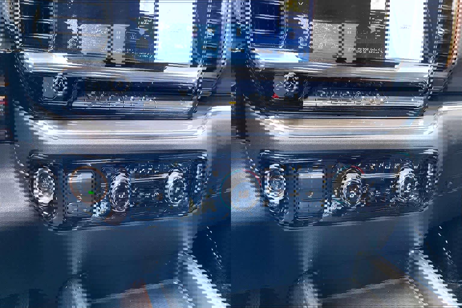 Certified 2024 Chevrolet Silverado 2500 High Country w/ Technology Package image 30