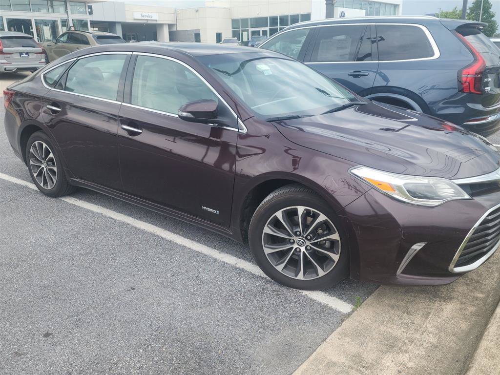 Used 2016 Toyota Avalon XLE Premium FWD image 2