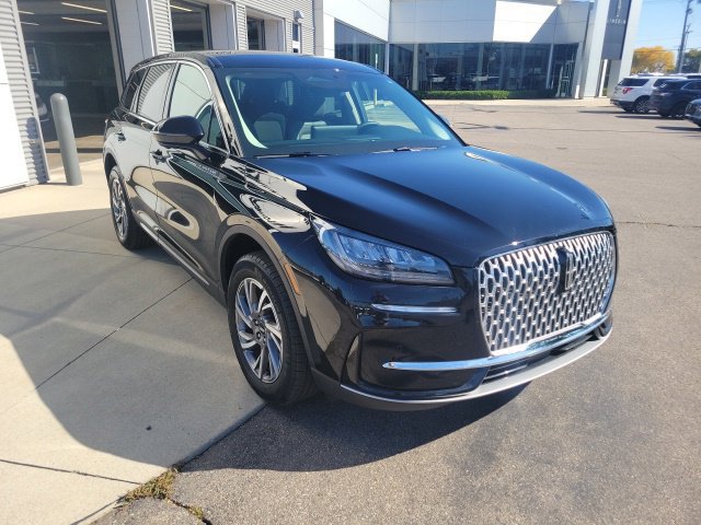 Certified 2024 Lincoln Corsair AWD w/ Equipment Group 101A image 8
