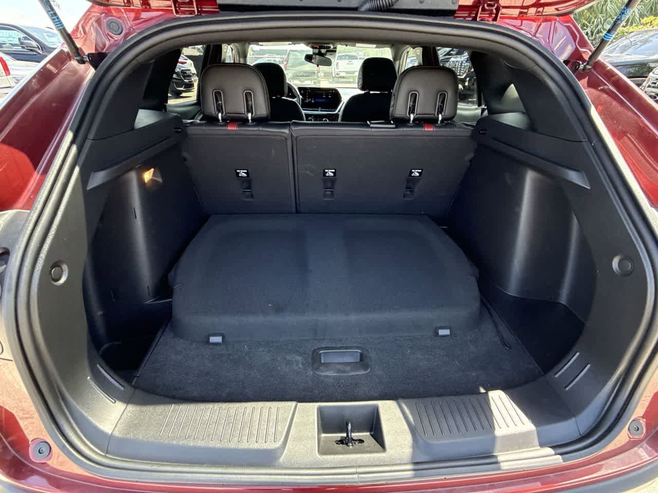 Used 2025 Chevrolet Trax RS w/ Driver Confidence Package FWD image 25
