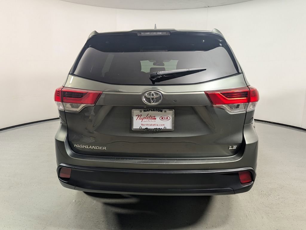 Used 2019 Toyota Highlander Plus FWD image 6