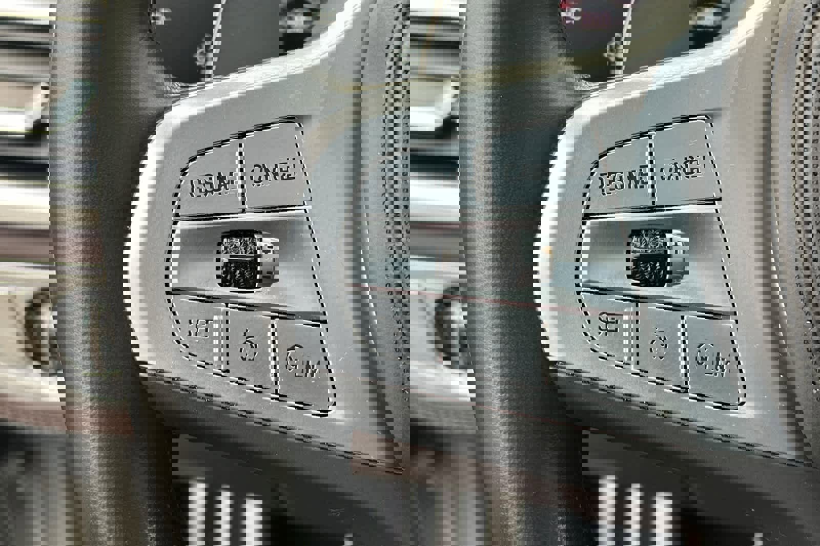 Used 2022 BMW 740i w/ M Sport Package image 26