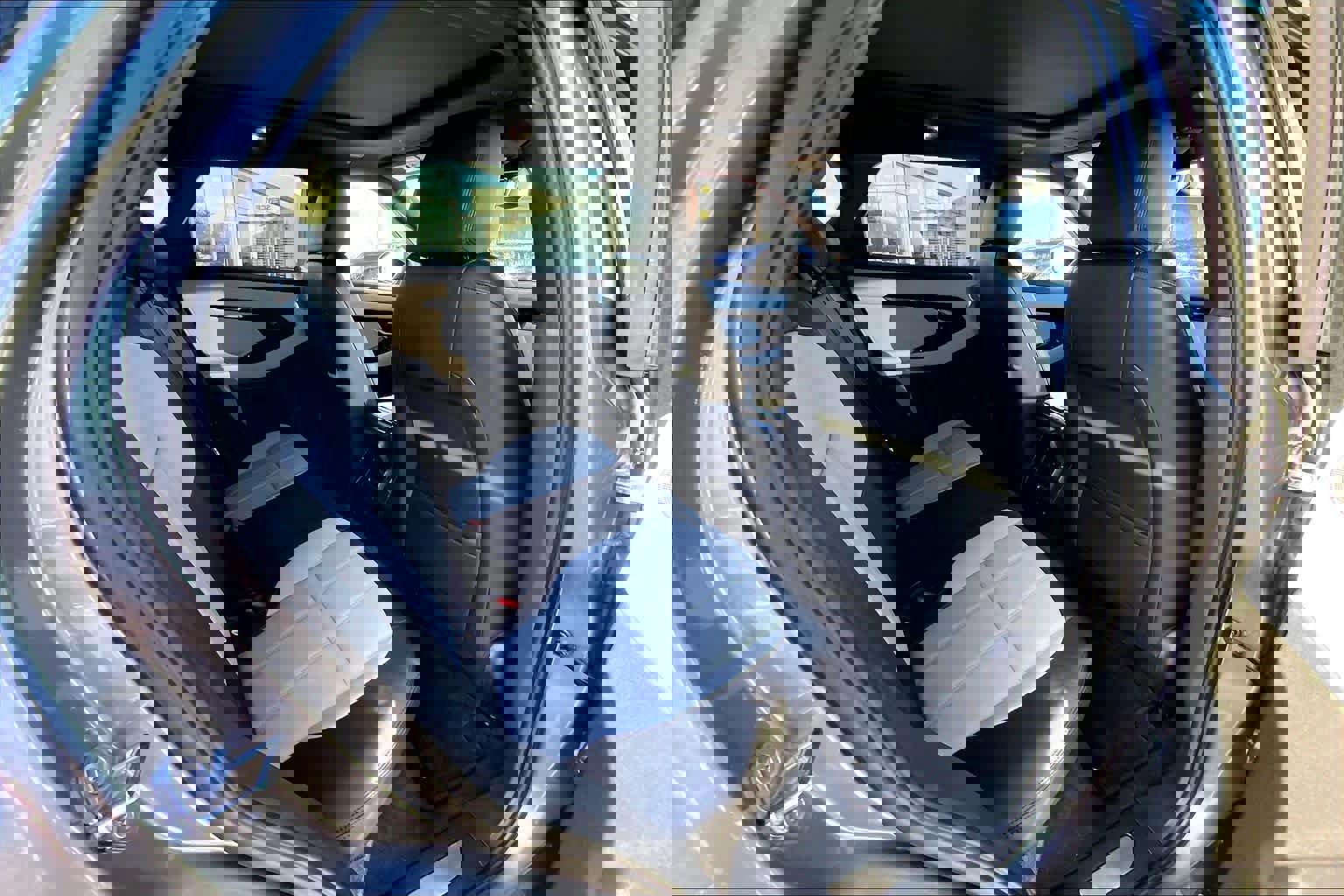 Certified 2026 Land Rover Range Rover Evoque Dynamic SE AWD/4WD image 19