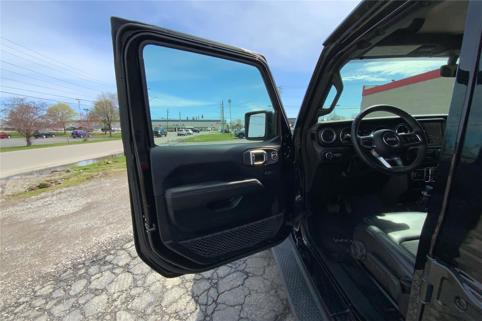 Used 2019 Jeep Wrangler Unlimited Sahara w/ Dual Top Group image 20
