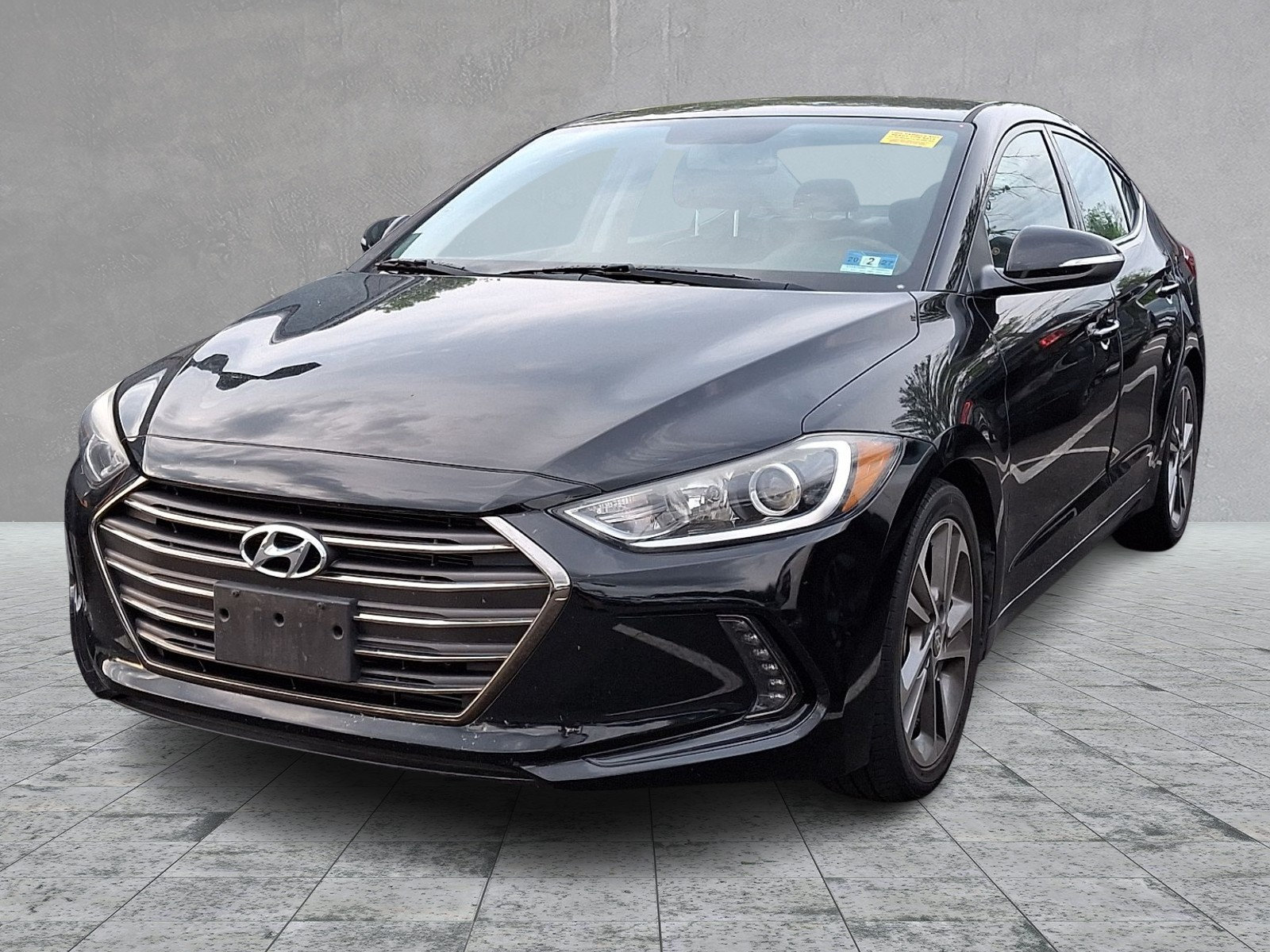 Used 2018 Hyundai Elantra Limited FWD image 1