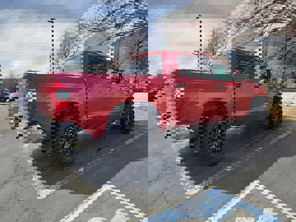 Used 2014 Toyota Tundra SR5 w/ SR5 Upgrade Package image 9