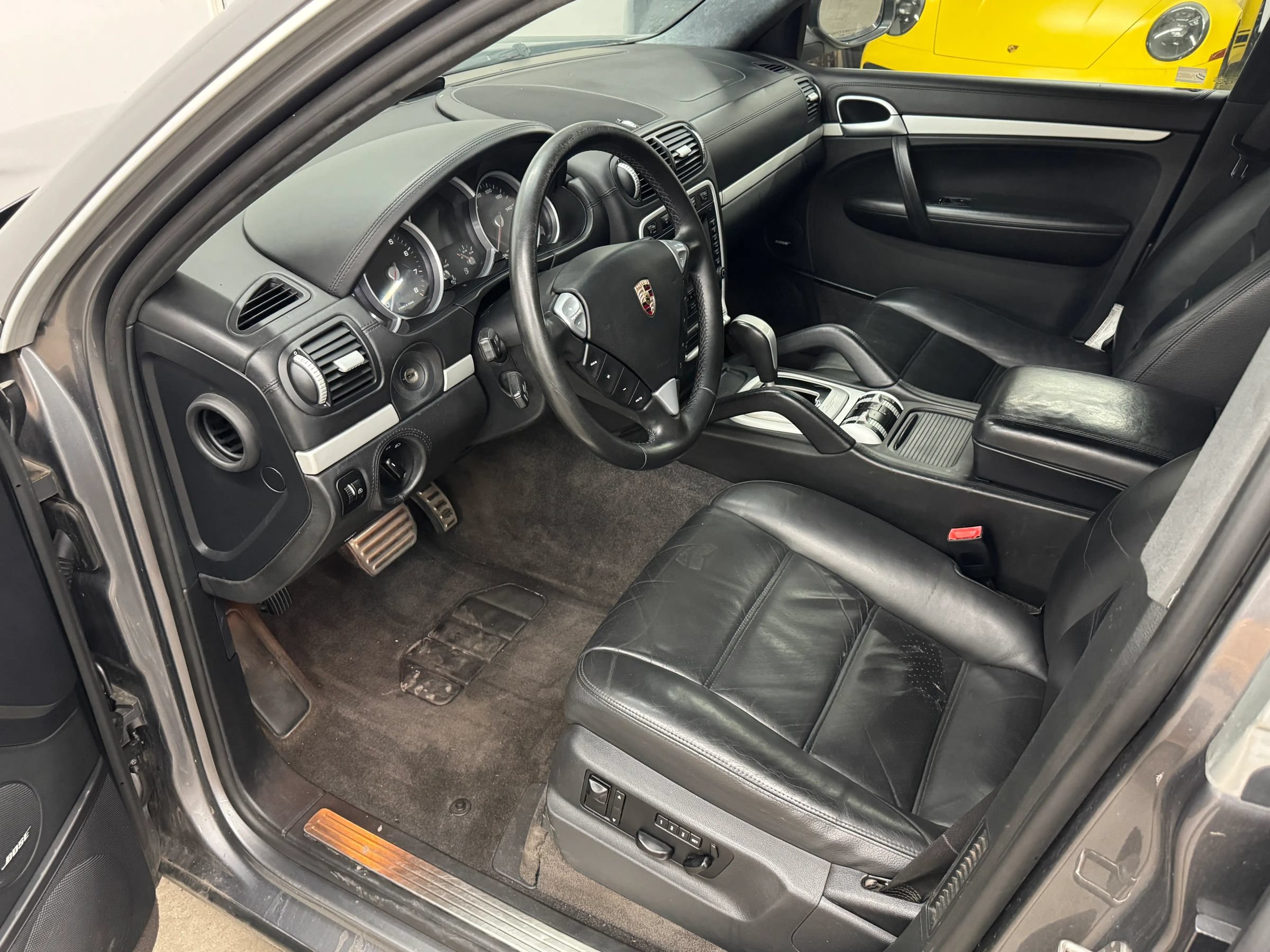 Used 2008 Porsche Cayenne Turbo AWD/4WD image 14