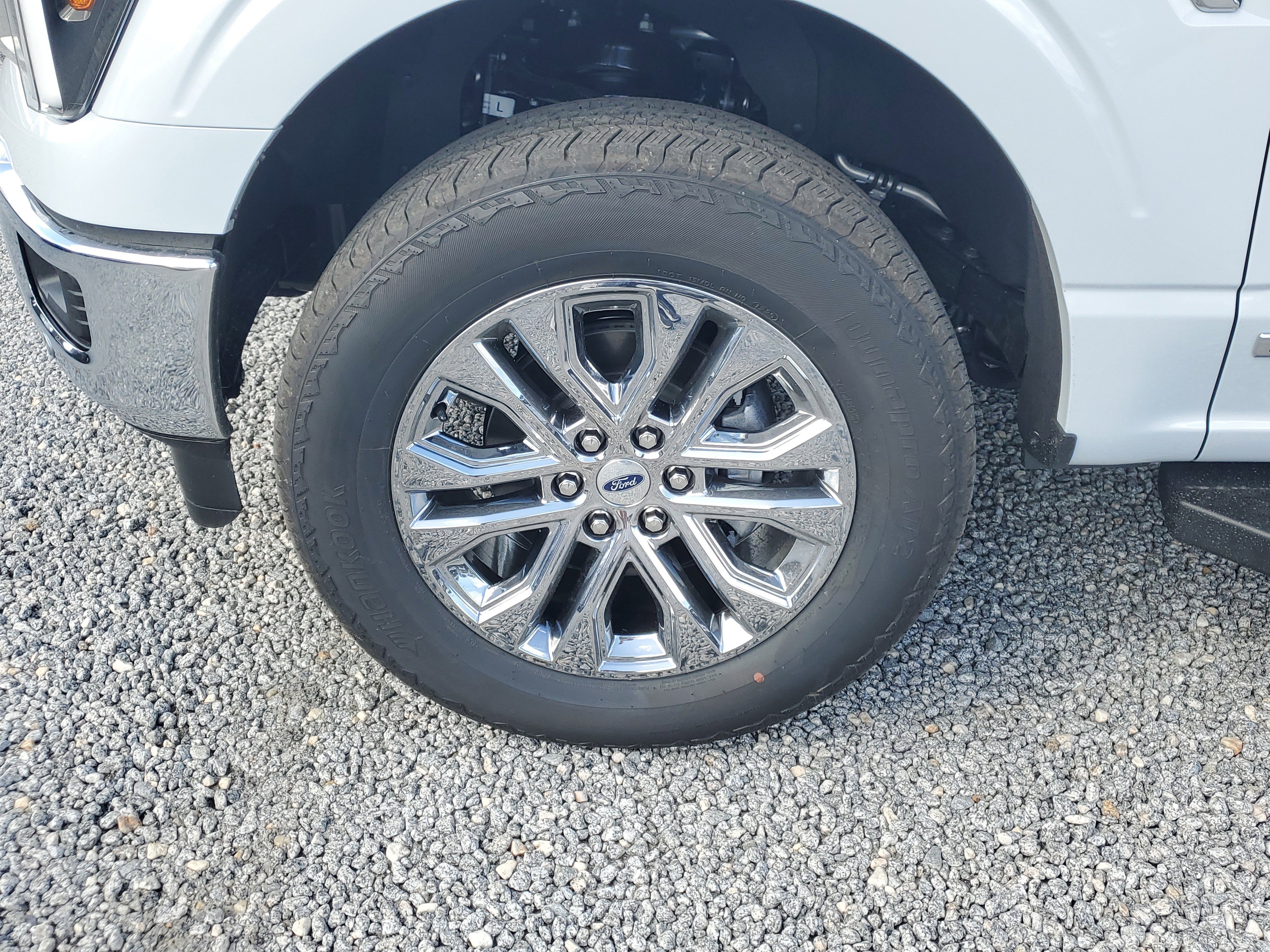 New 2025 Ford F150 Lariat w/ Equipment Group 501A Mid image 6