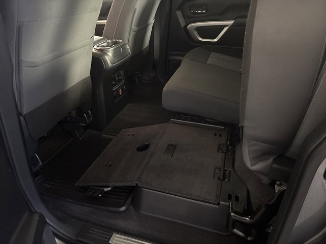 Used 2021 Nissan Titan SV w/ SV Convenience Package image 23