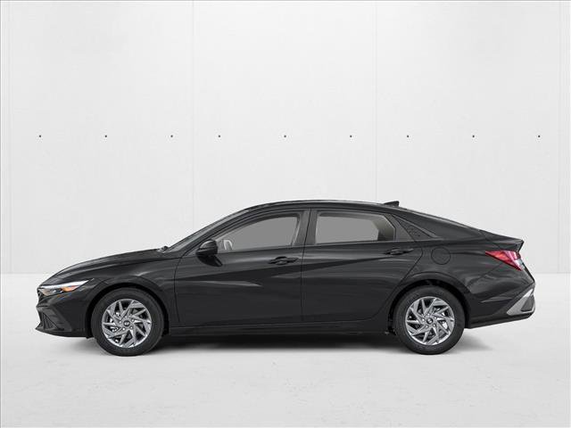 New 2026 Hyundai Elantra SEL Sport FWD image 3