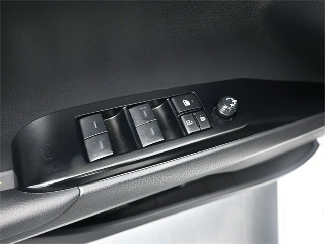 Used 2025 Toyota Camry SE w/ Convenience Package image 13