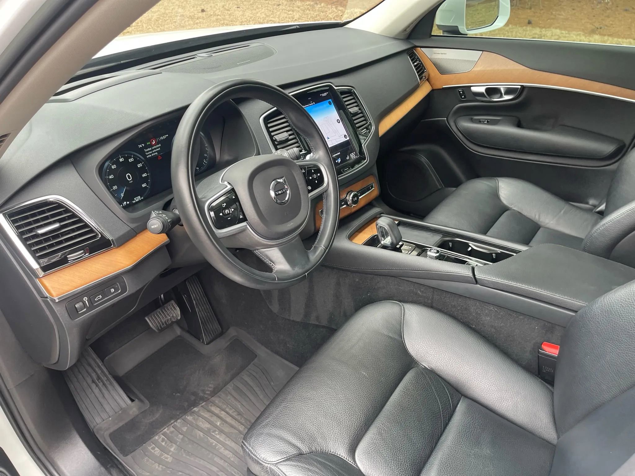 Used 2022 Volvo XC90 T8 Inscription Expression w/ Advanced Package image 11