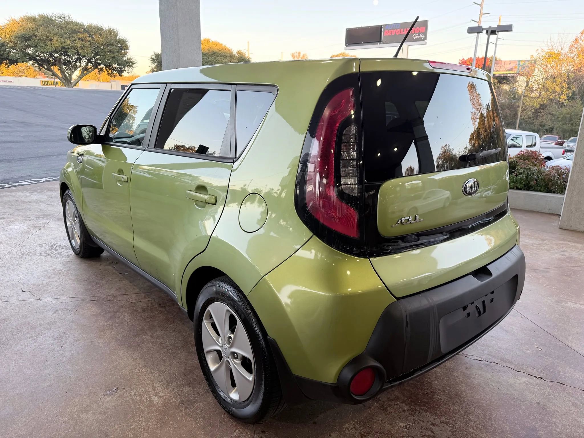 Used 2015 Kia Soul EV image 5