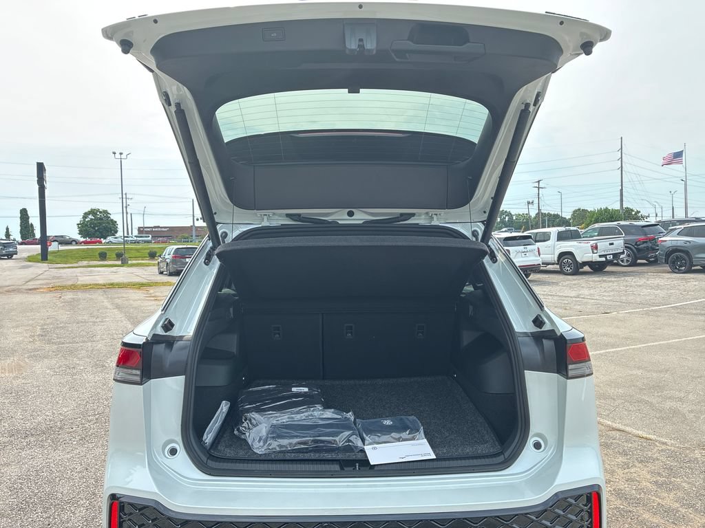 New 2026 Volkswagen Tiguan SE R-Line AWD/4WD image 20