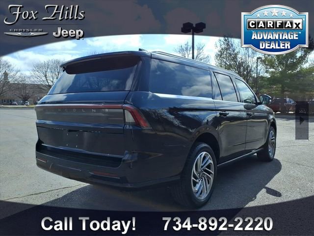 Used 2025 Lincoln Navigator L Reserve image 9