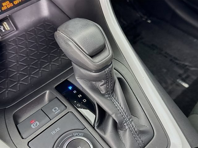 Certified 2024 Toyota RAV4 LE AWD/4WD image 18
