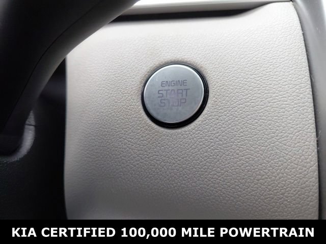 Certified 2022 Kia Sorento S w/ Panoramic Sunroof Package FWD image 19