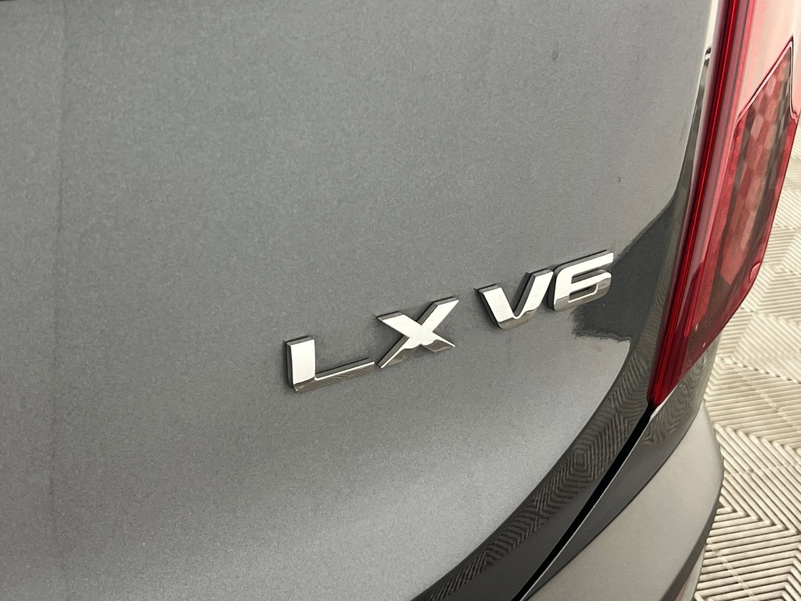 Used 2020 Kia Telluride LX image 25